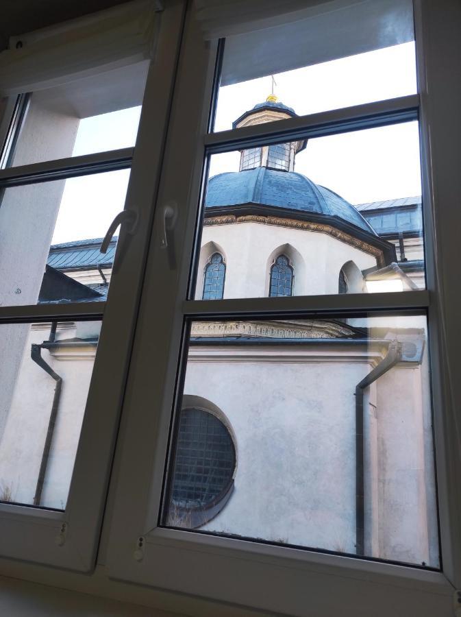Апартаменти Біля Домініканського Костелу Kamianets-Podilskyi Exterior foto